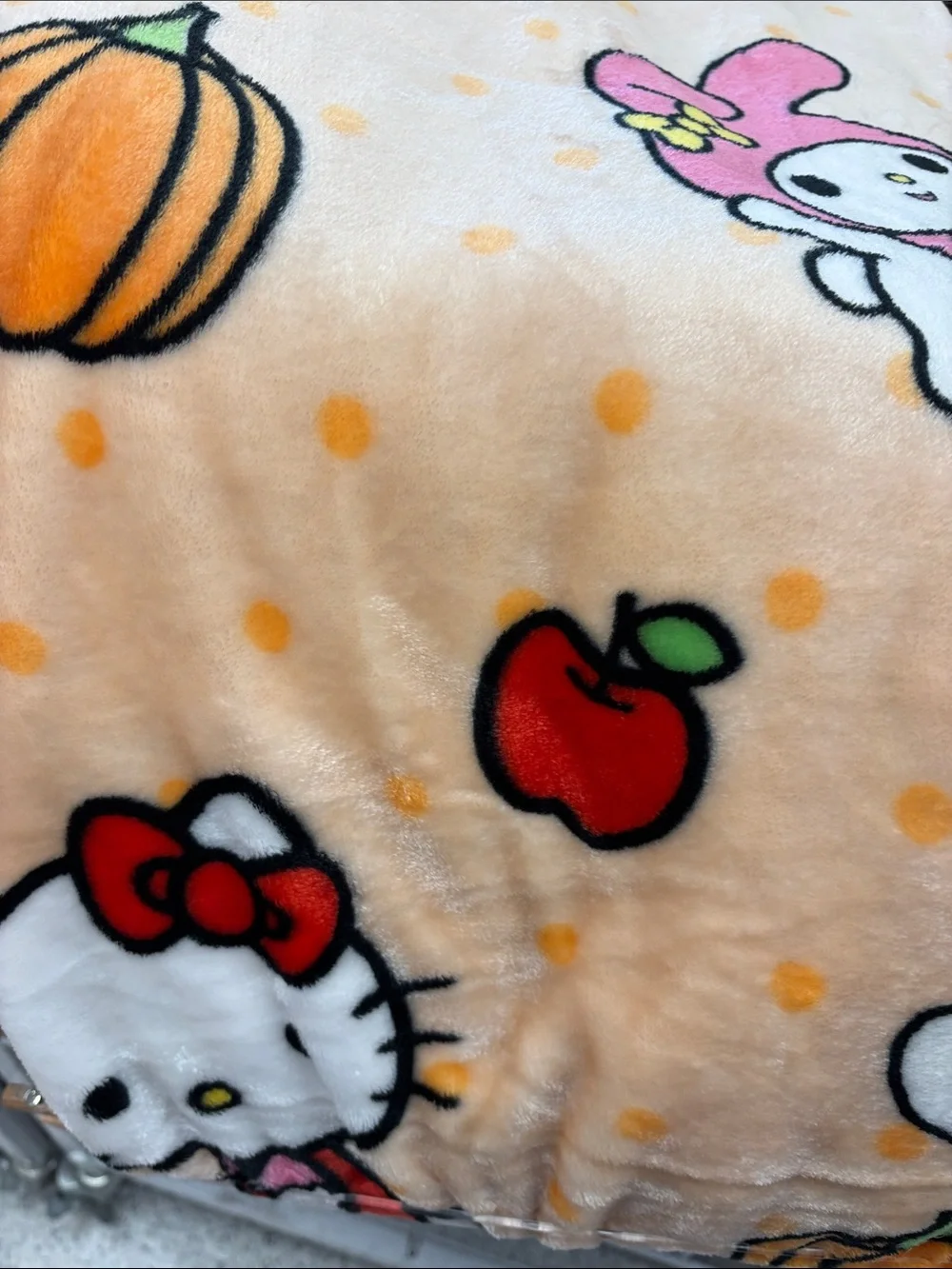 Sanrio Hello Kitty And Friends Peach Pattern Silk Touch Throw